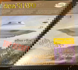 Area 51 UFO Model Spaceship