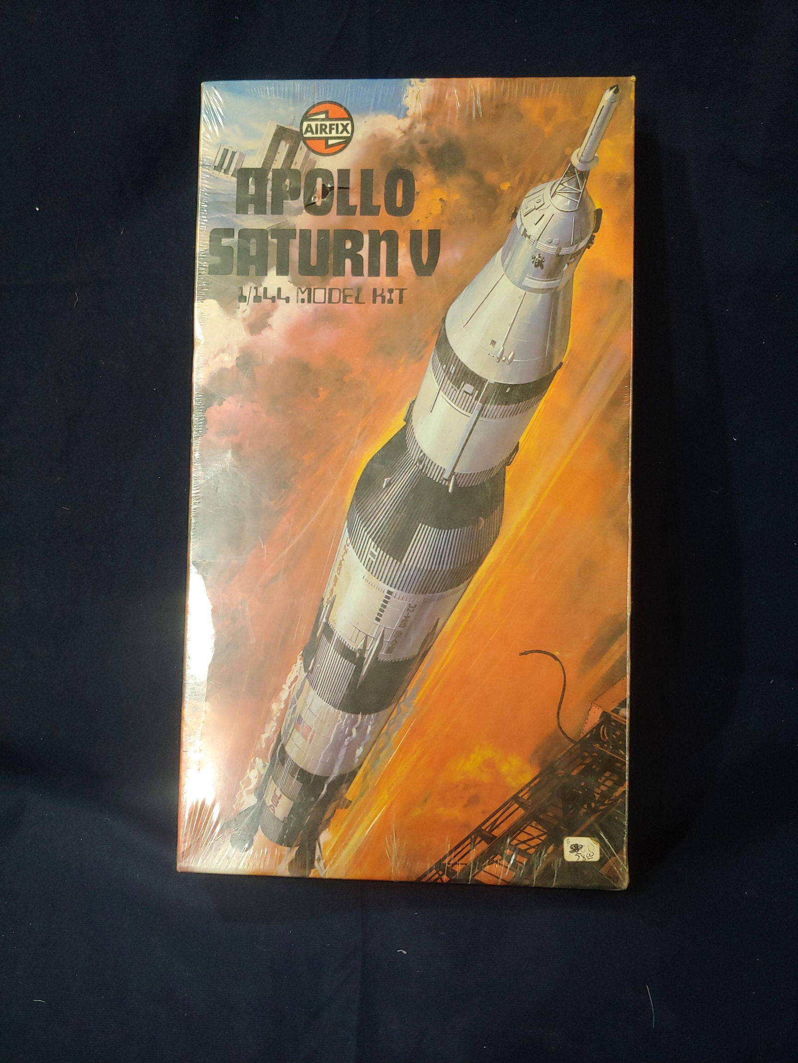 Apollo Saturn V Model (1 of 3)