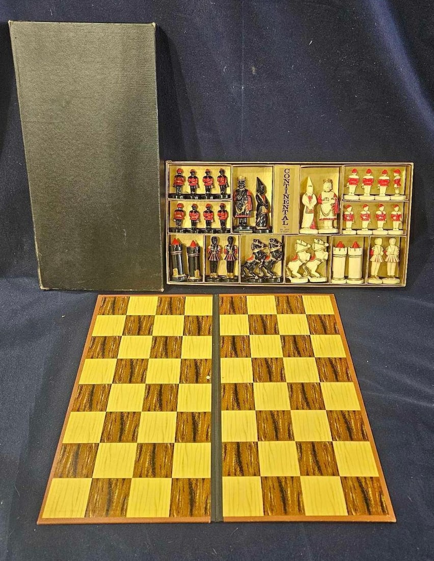 GREAT MID CENTURY CHESS SET (1 of 7)