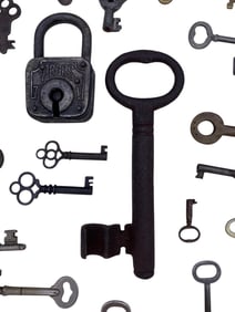 33 pc Antique to Vintage Skeleton, Jail, Door, Safe, Padlock Key Collection
