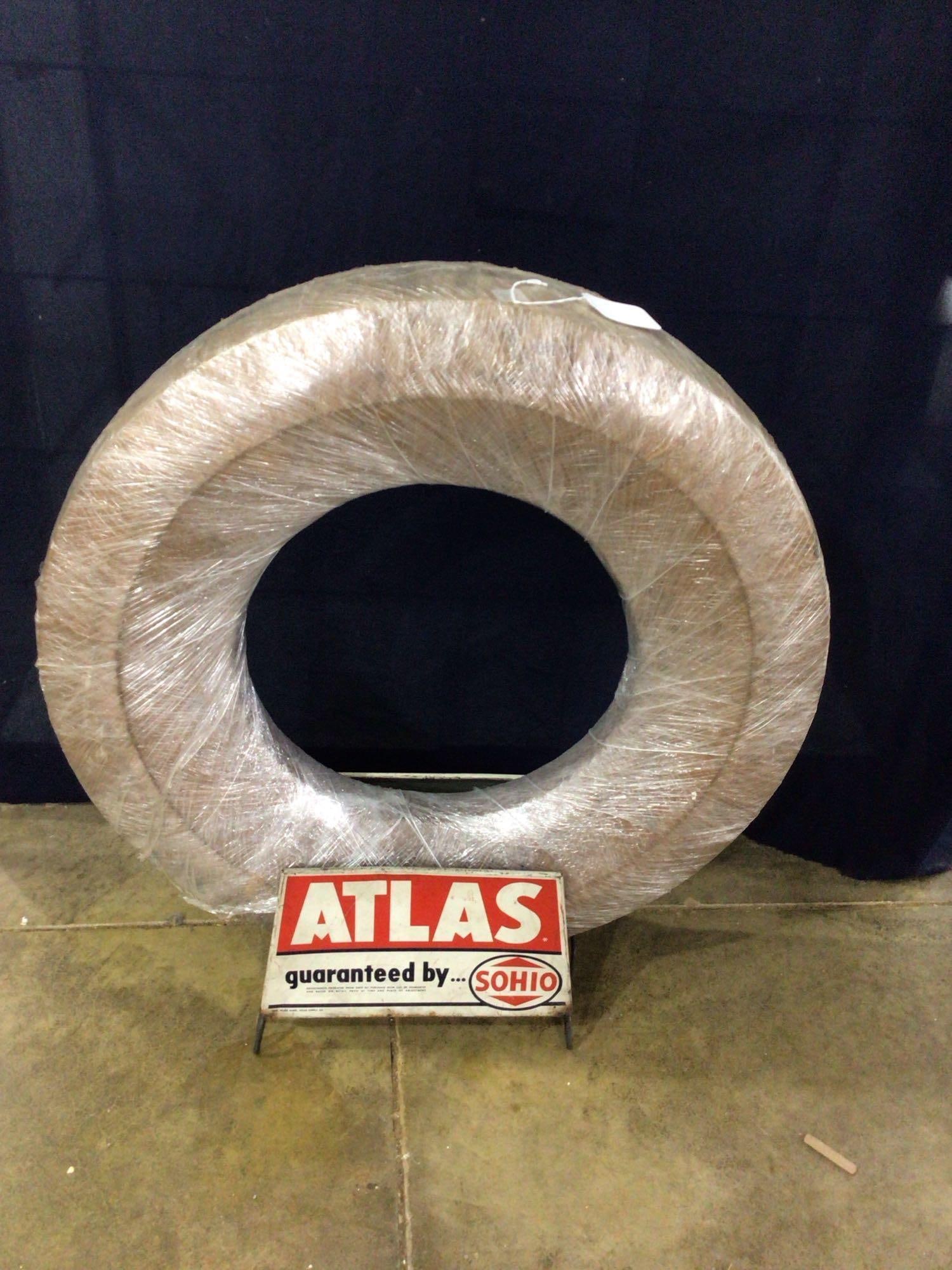 Original NOS Sohio Tubeless tire w/Atlas by Sohio stand (1 of 5)