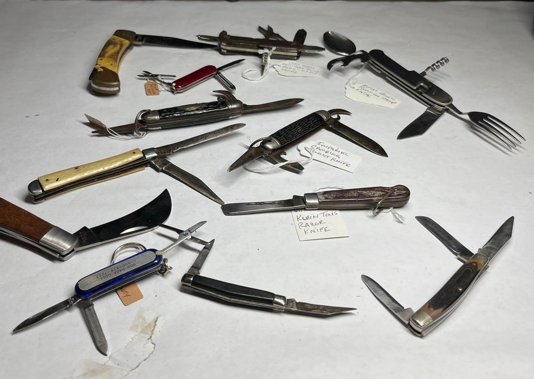 Pocket Knifes, Multi Blade, and Utility Knives (1 of 20)