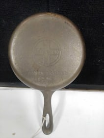 Griswold #4 & #5 Skillets