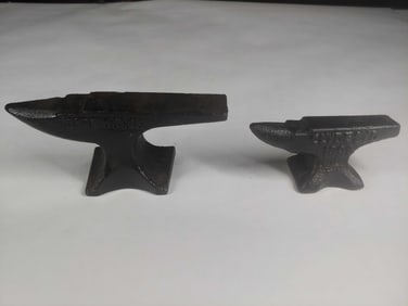 JD & IH Mini Cast Iron Anvils