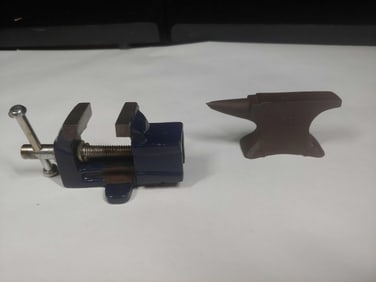 Small Industry Anvil & Jewelers Vise