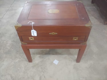 Lift Top Utensil Chest on Stand