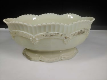 Northwood Custard Glass Bowl
