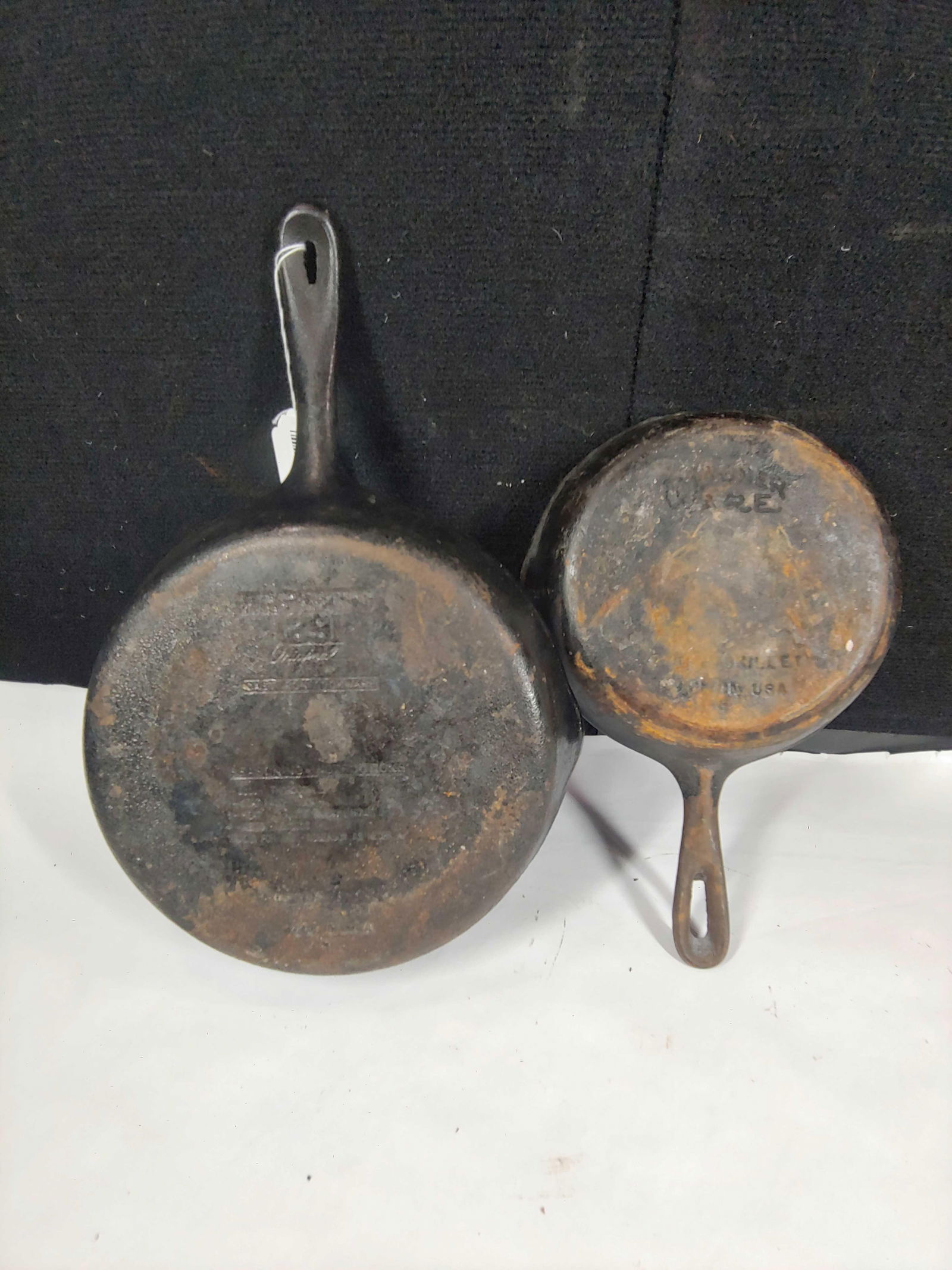 Wagner Cast Iron Skillets (1 of 4)