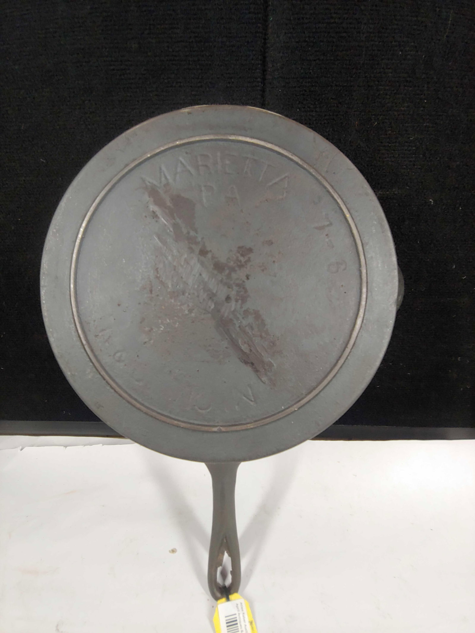 Marietta Pa #10 Skillet: Clean interior with several minor pits. 7-6 R&C 10 in. With heat ring