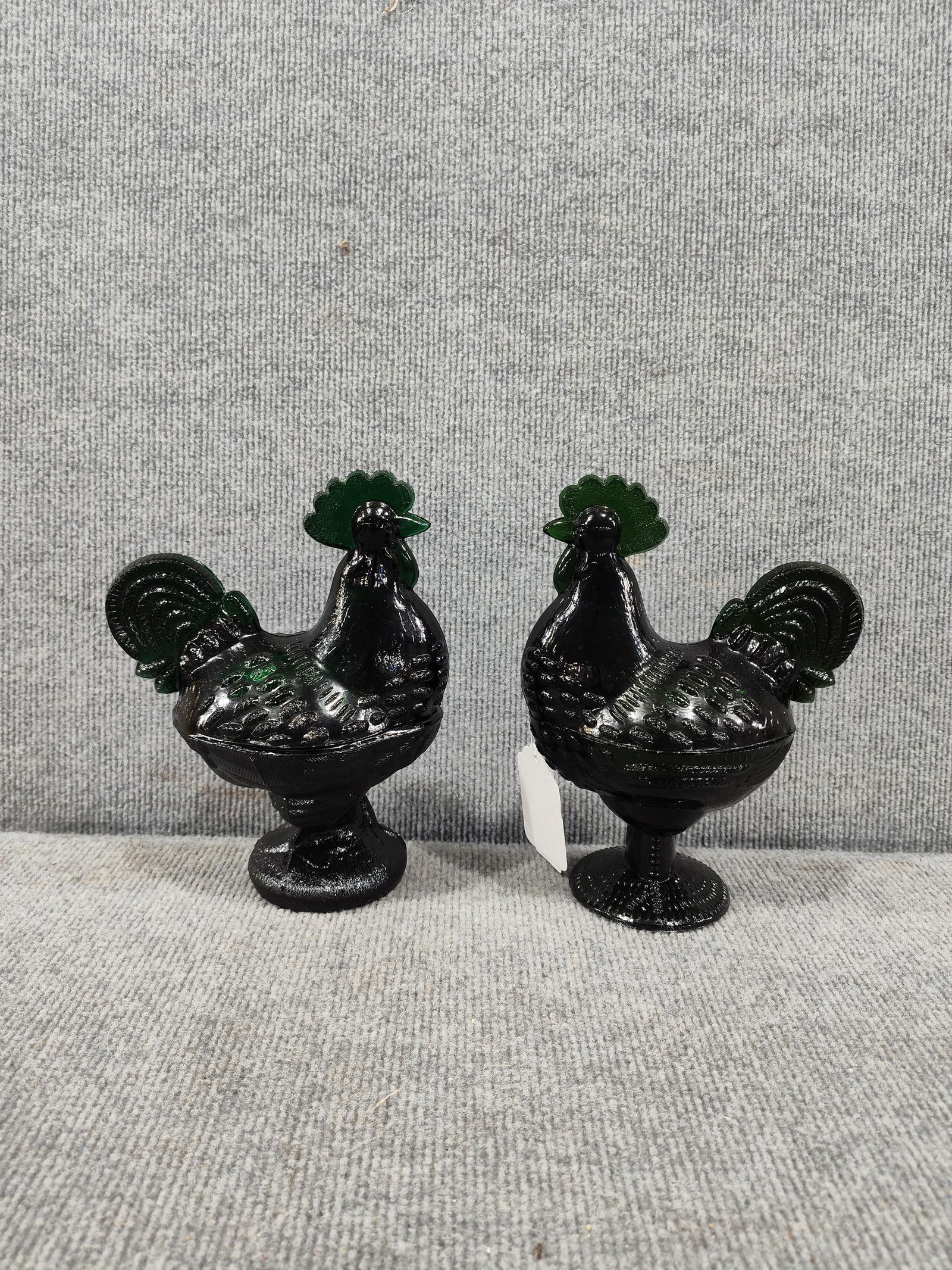 Emerald Green Rooster Covered Dishes: Lot of two. No chips or cracks. Each is 6 inches x 9 inches tall