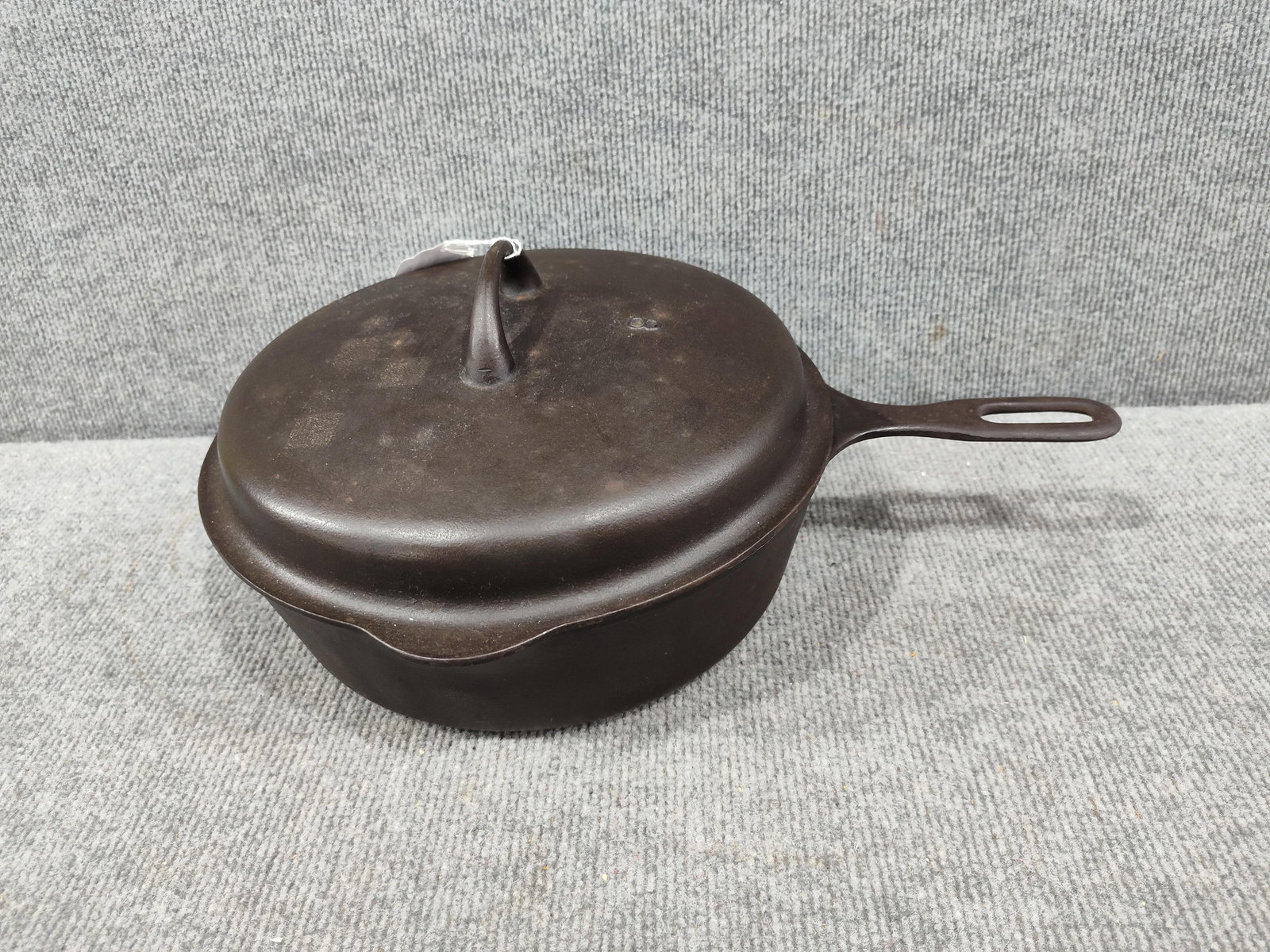 Cast Iron Chicken Pan W/ Lid (1 of 3)