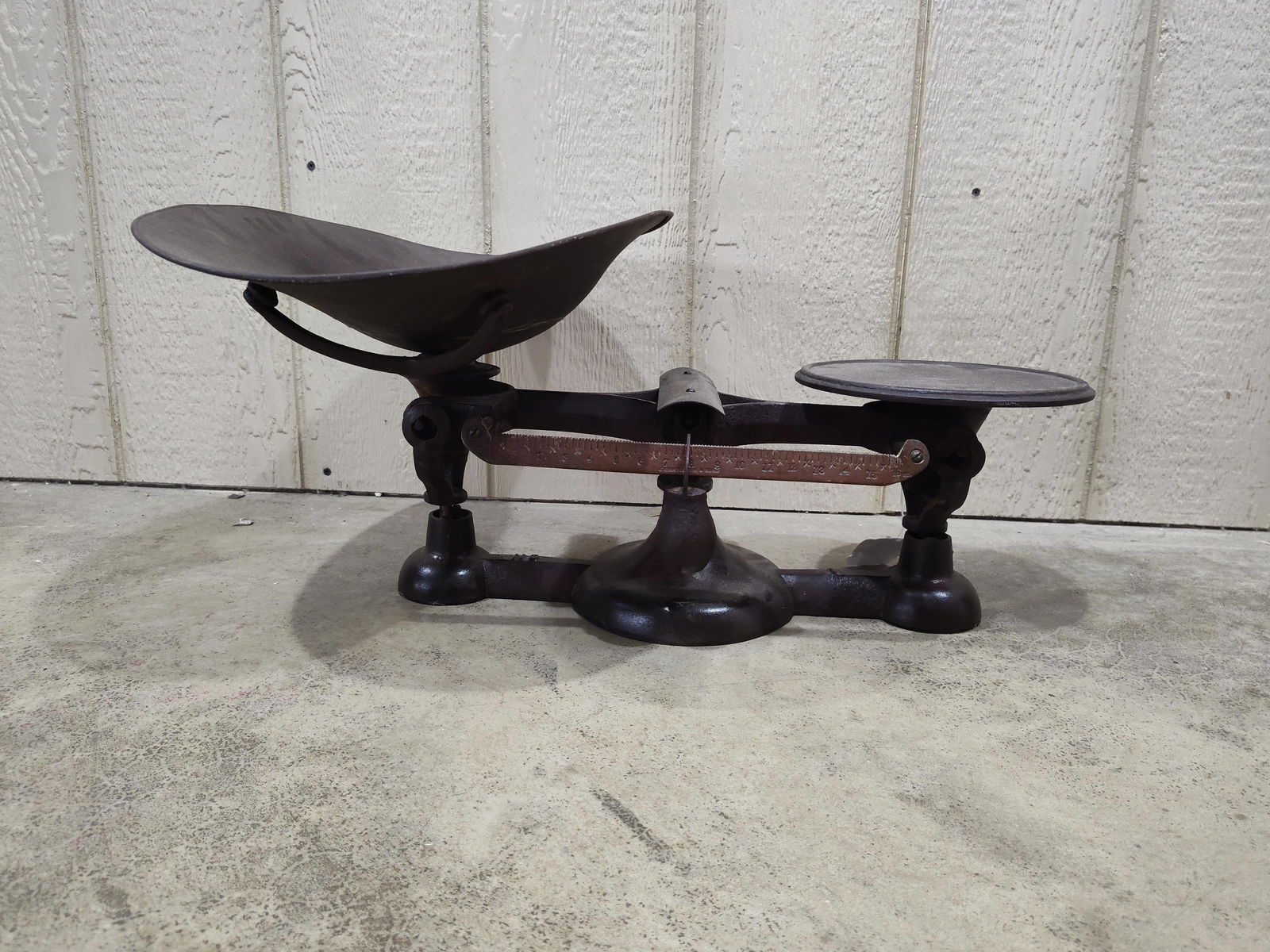 Cast Iron Hardware Scale No 1 (1 of 4)