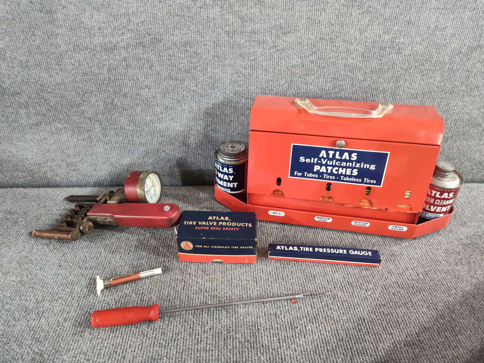 Atlas Supply Co Patch Box & Tools (1 of 4)