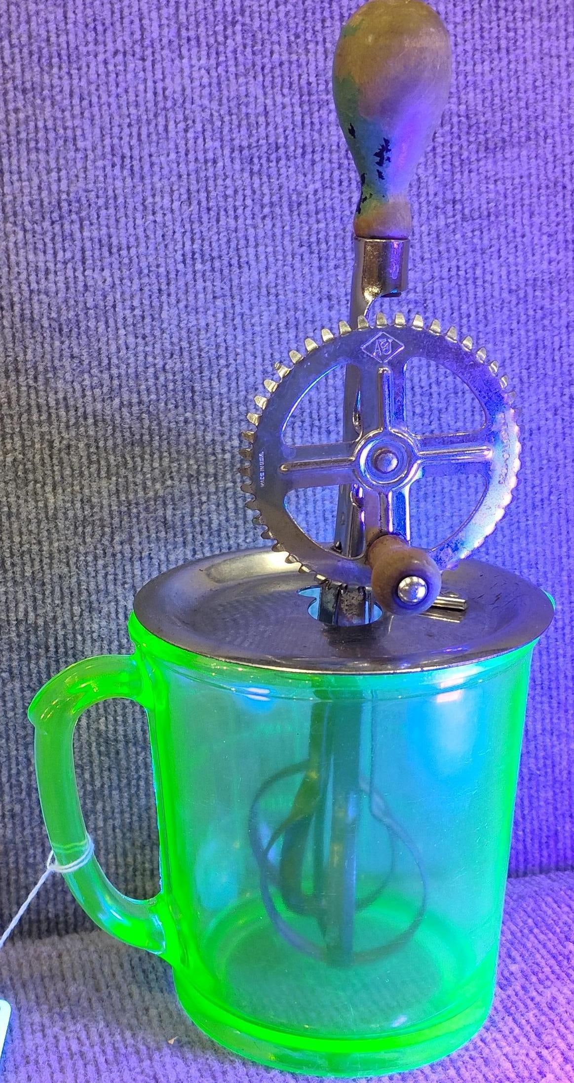 Hazel Atlas Glass Co Uranium Mixer (1 of 3)