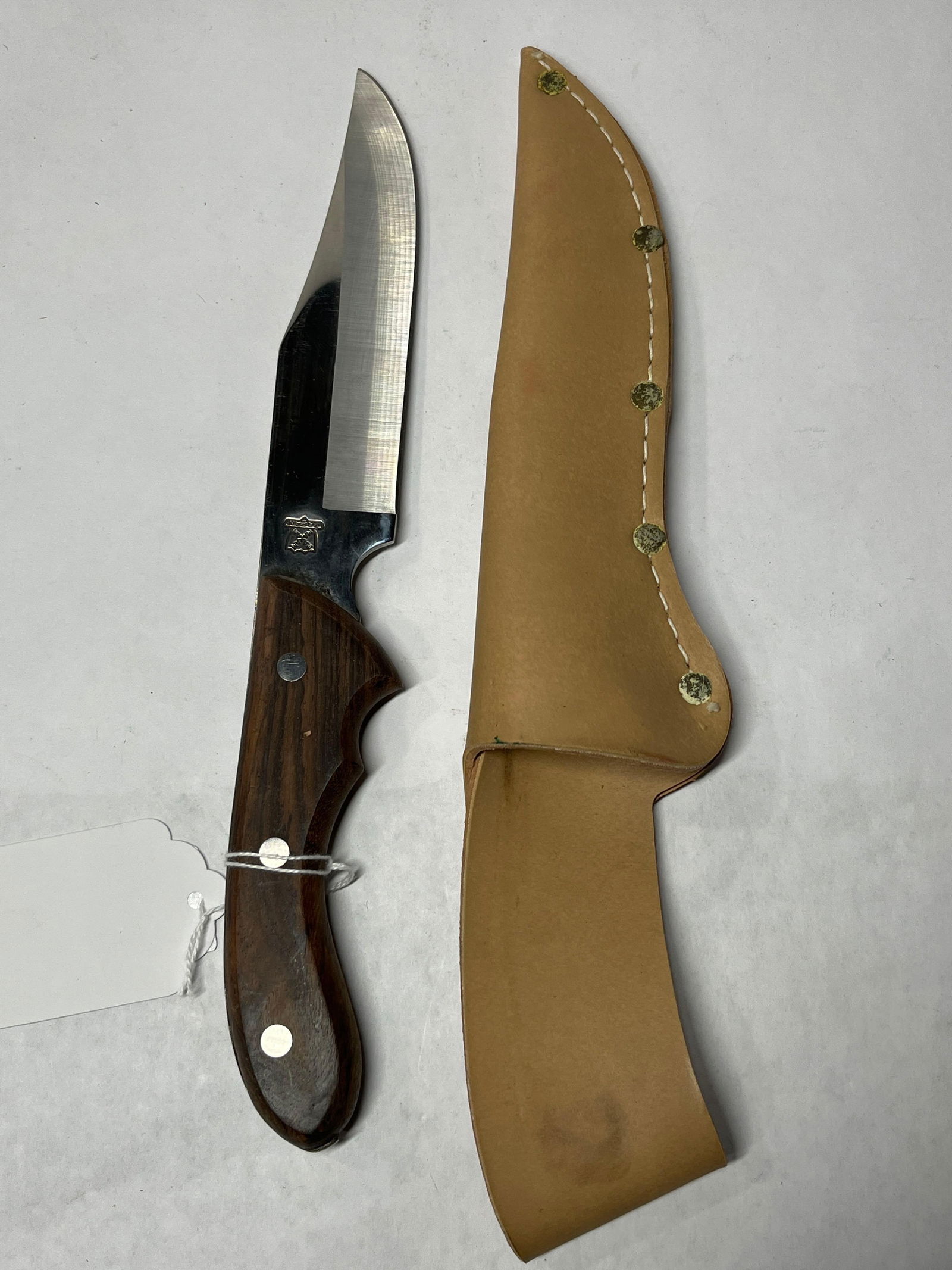 Maxam Steel Fixed Blade Knife (1 of 4)