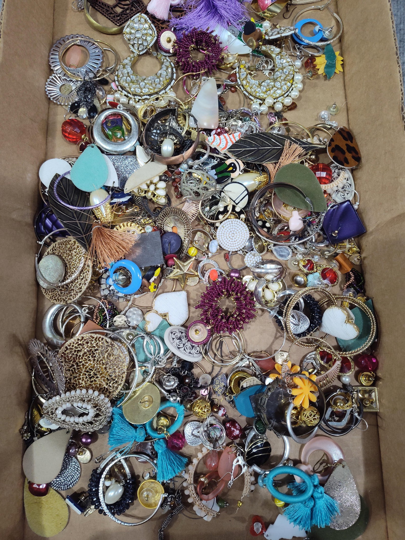 Large Lot of Fashion Earrings: .