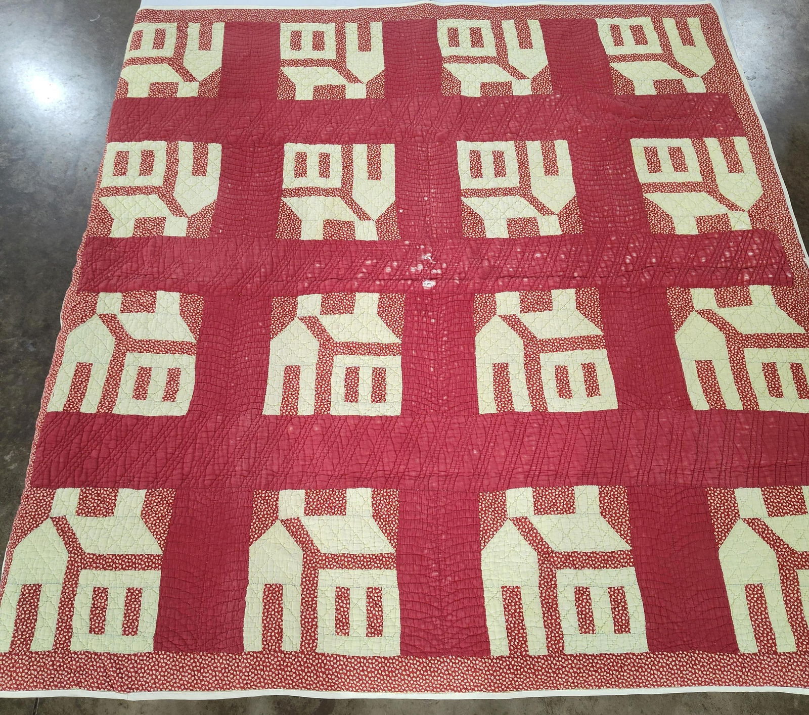 VINTAGE HAND STITCHED OLD SCHOOLHOUSE QUILT (1 of 5)