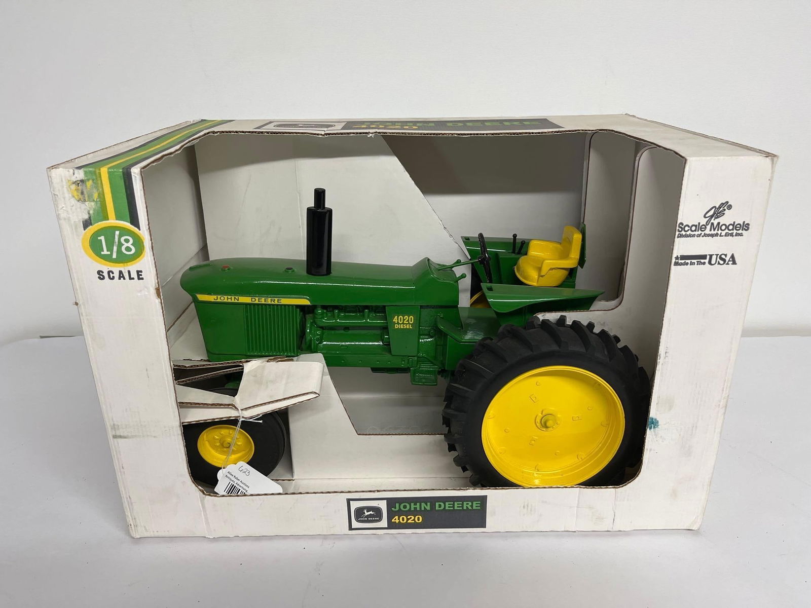 ERTL JOHN DEERE WF MODEL 4020 DIESEL 1/8 SCALE TRACTOR: NOS 1/8 SCALE