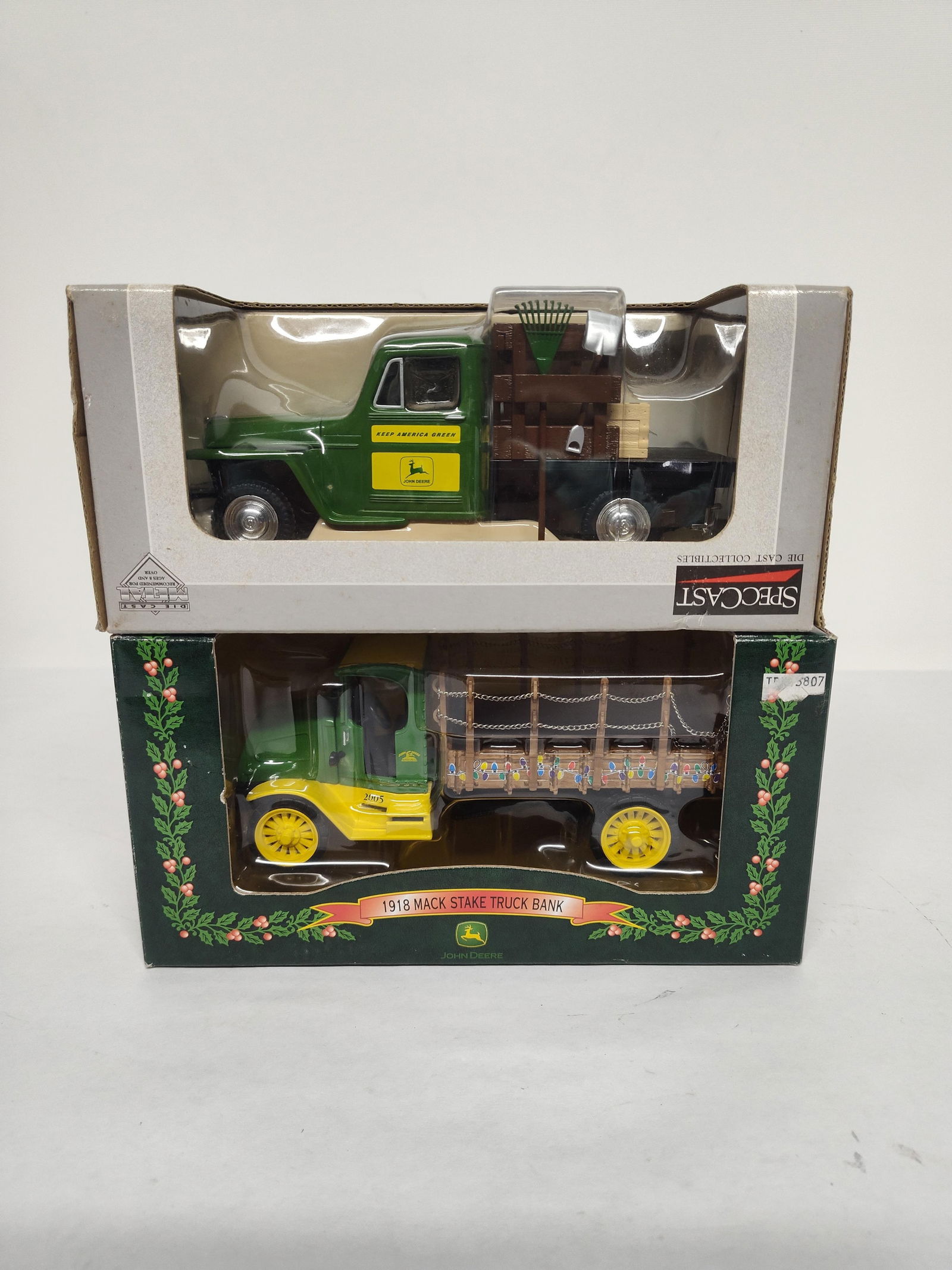 SPEC CAST & ERTL JOHN DEERE COLLECTOR TRUCKS (1 of 5)