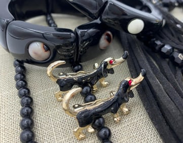 23 pc Vintage Raven Black Costume Jewelry Collection