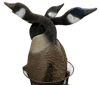 12 Italian Brevettato Ltd. Sport Geese Field Hunting Decoys with Stakes