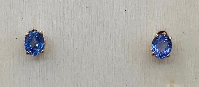 Superb 14k Yellow Gold .70 CTW Oval Cornflower Blue Tanzanite Pierced Earrings