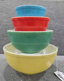 Pyrex Primary Colors 4pc mixing bowl set