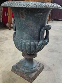 Ornate cast iron 17" Urn