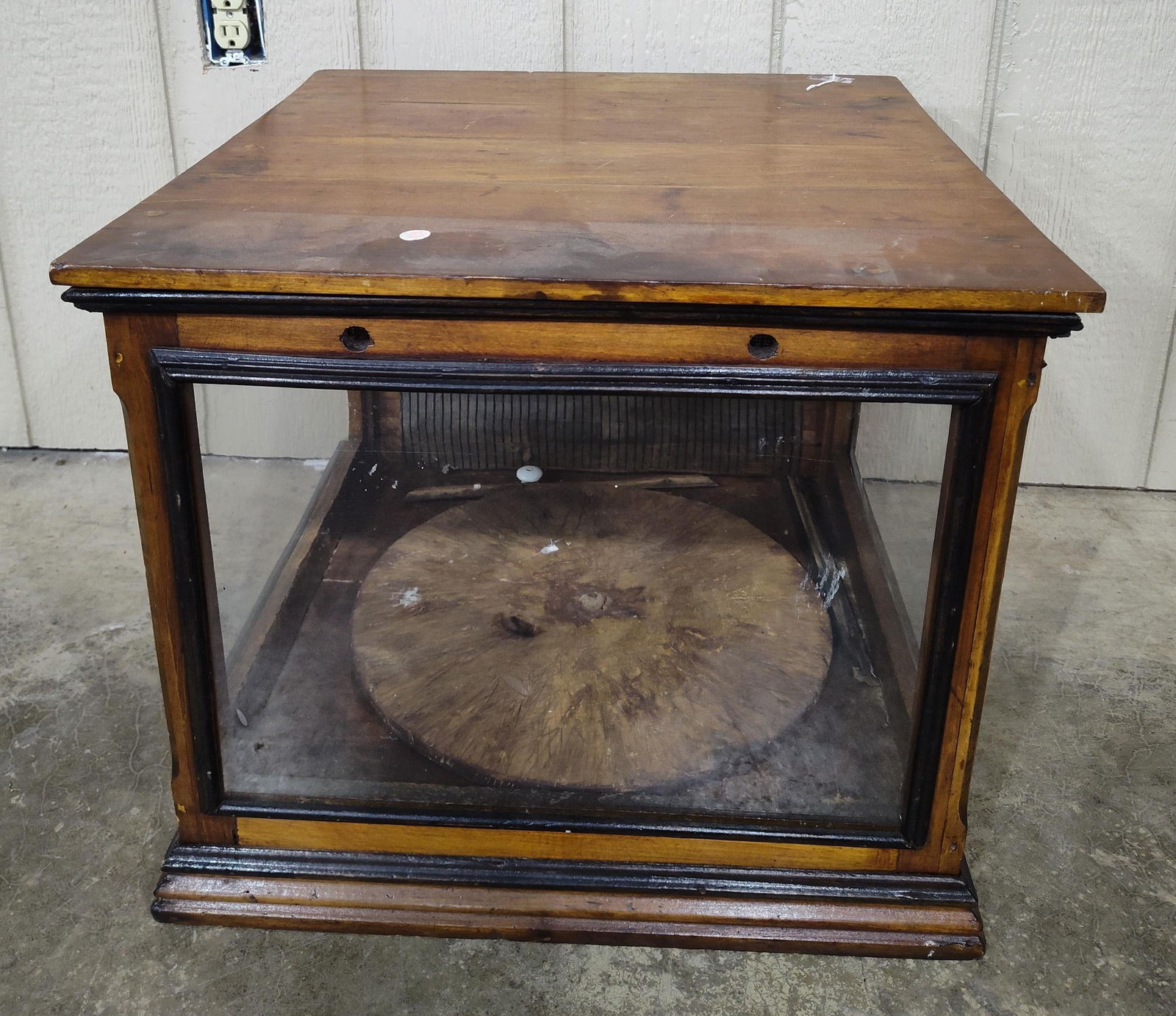 Country Store cheese preserver (1 of 5)