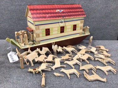 Early painted Noah's Ark with Animals