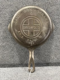 Griswold #4 cast iron skillet