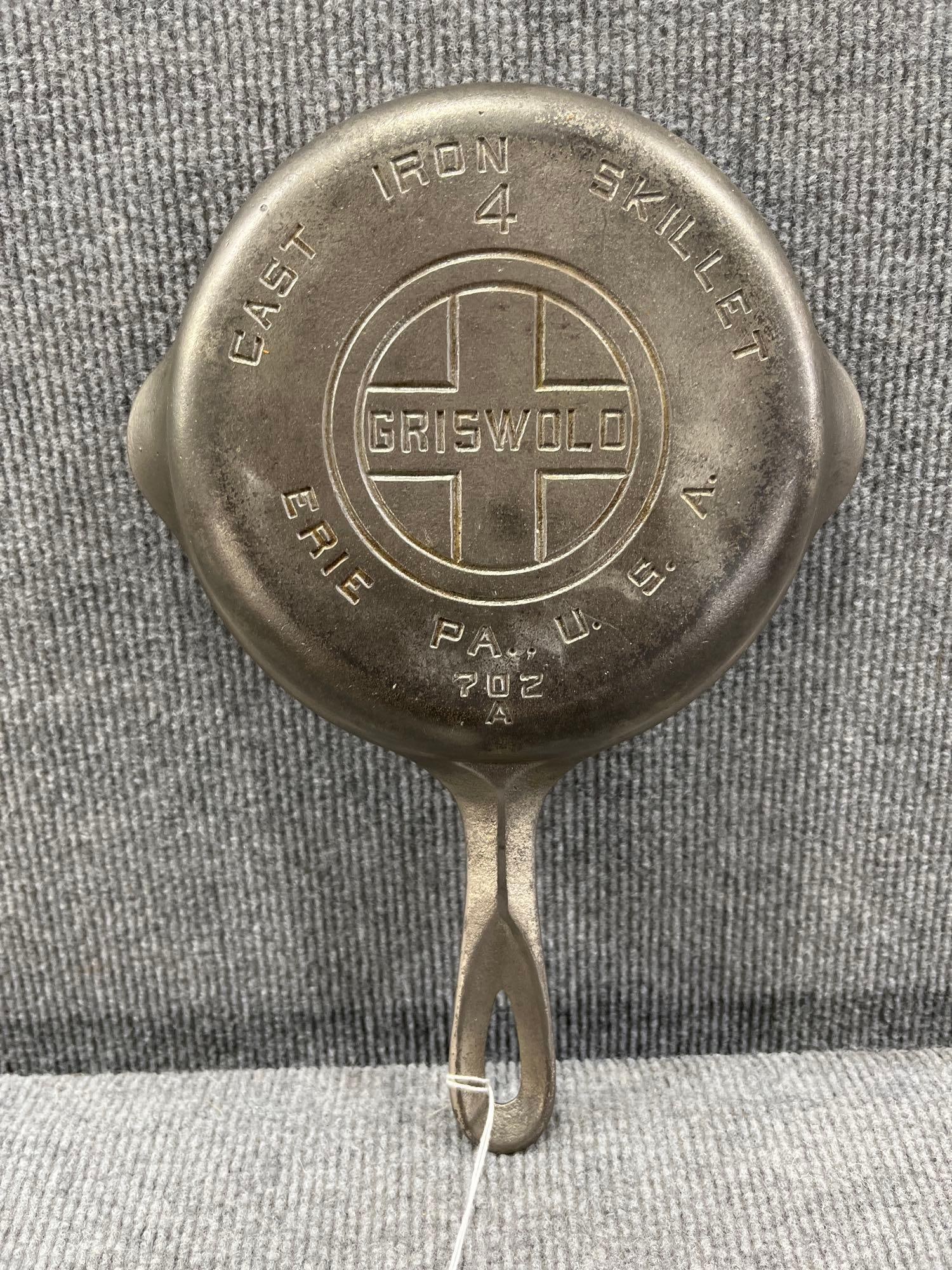 Griswold #4 cast iron skillet (1 of 3)