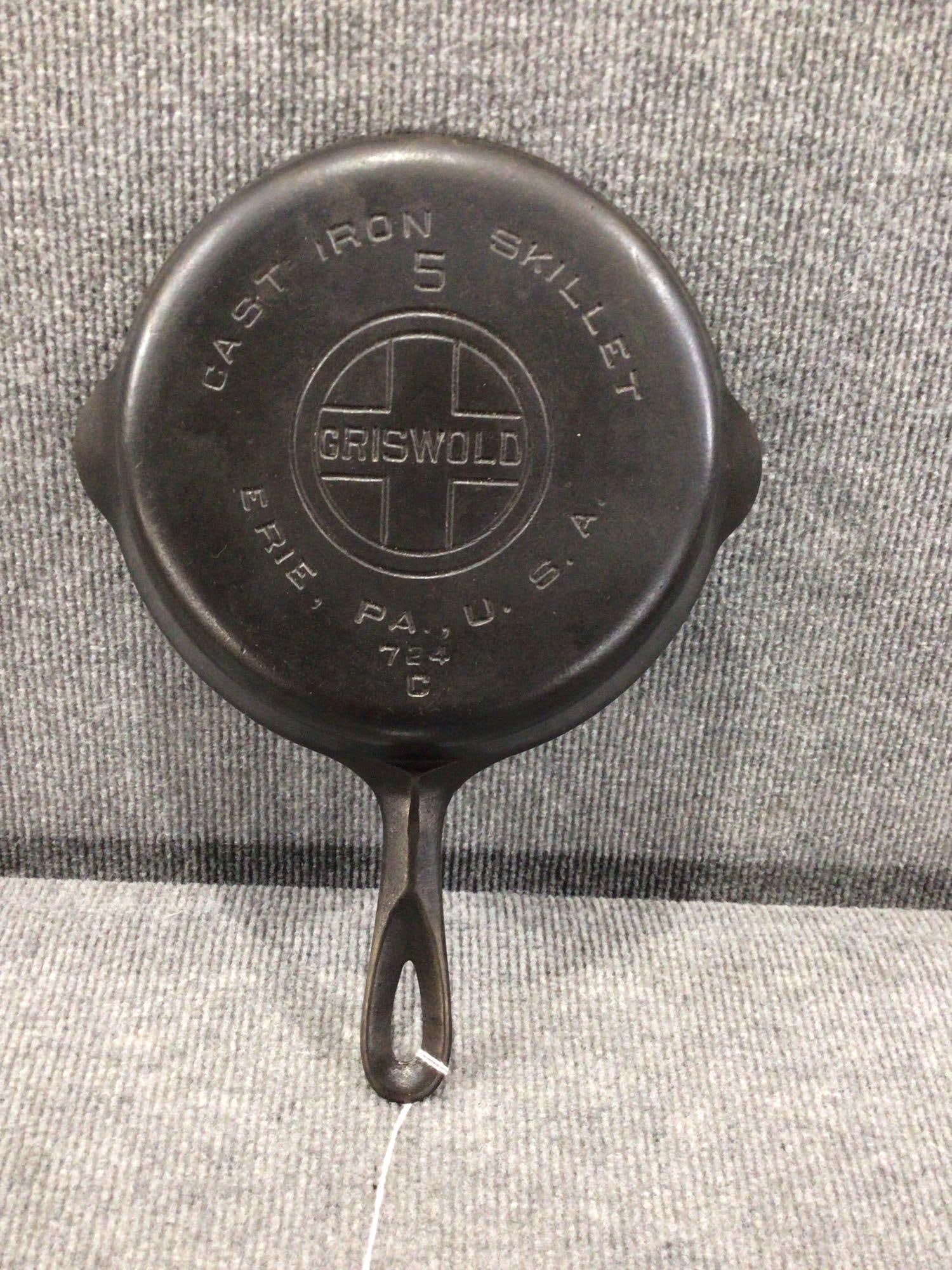 Griswold #5 cast iron skillet (1 of 3)
