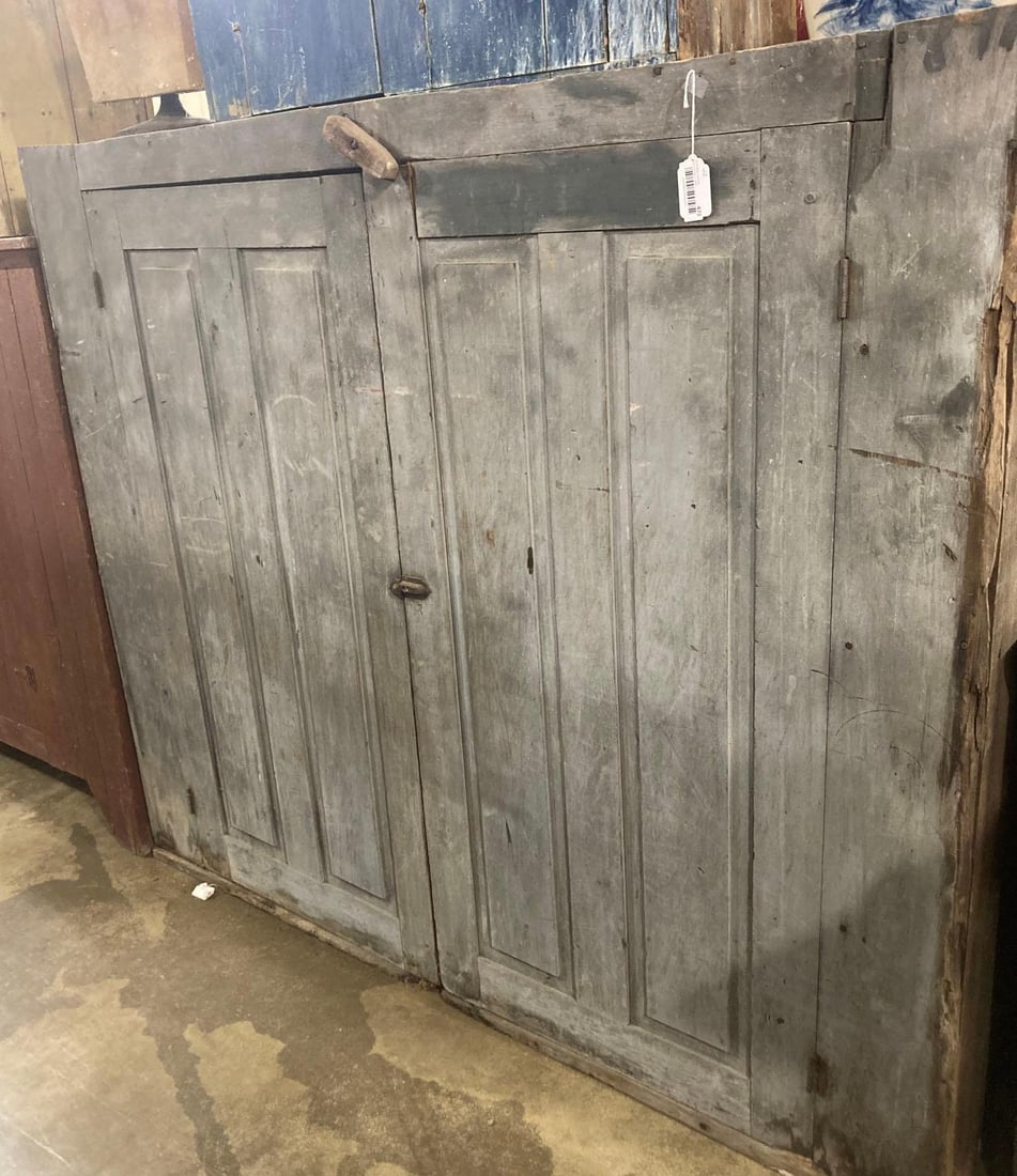 Large primitive 2 door cupboard (1 of 6)