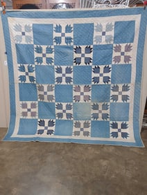 Vintage Bear Paw quilt