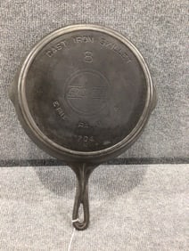 Griswold #8 cast iron skillet