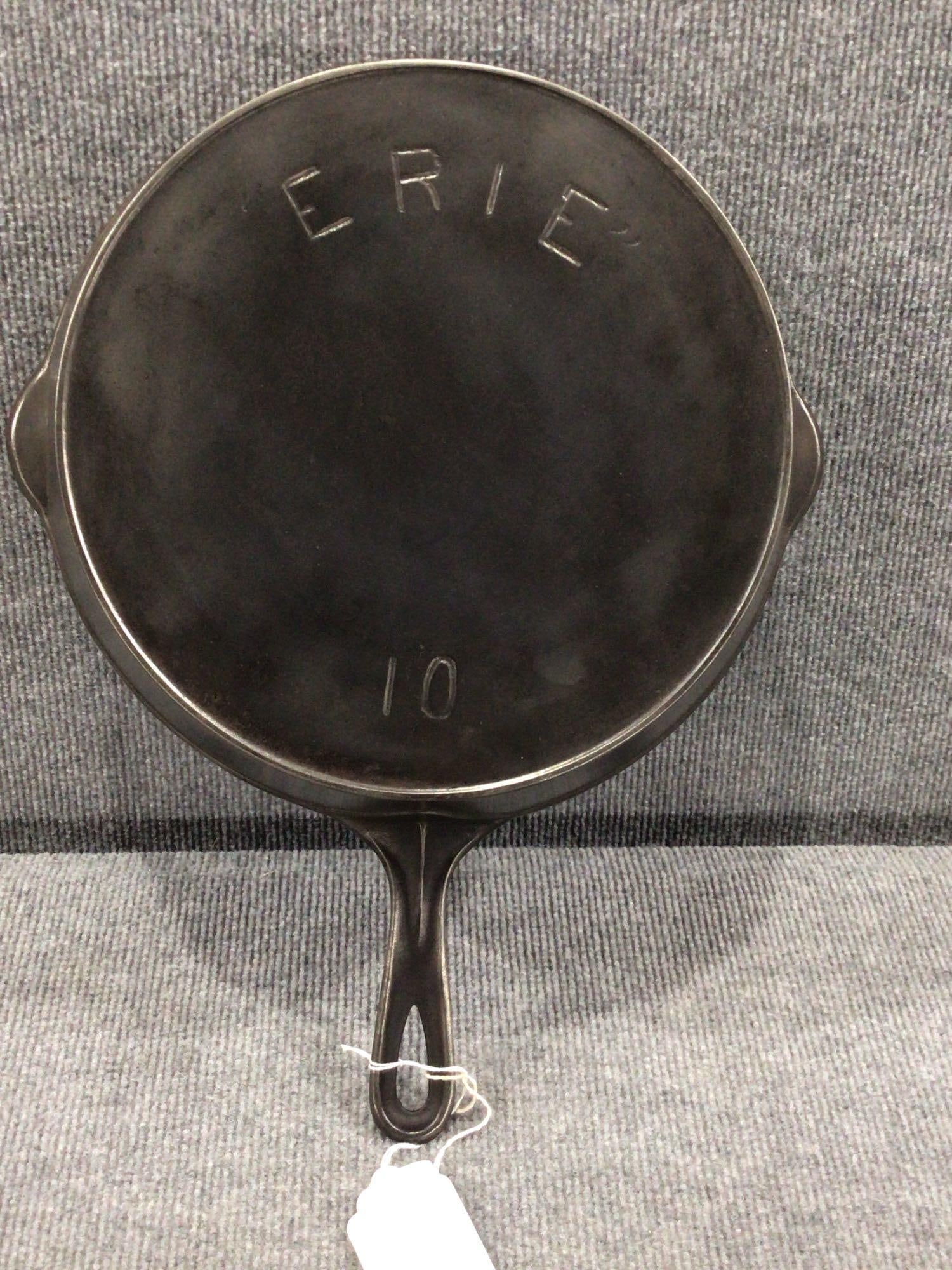 Great clean Erie #10 cast iron skillet (1 of 5)