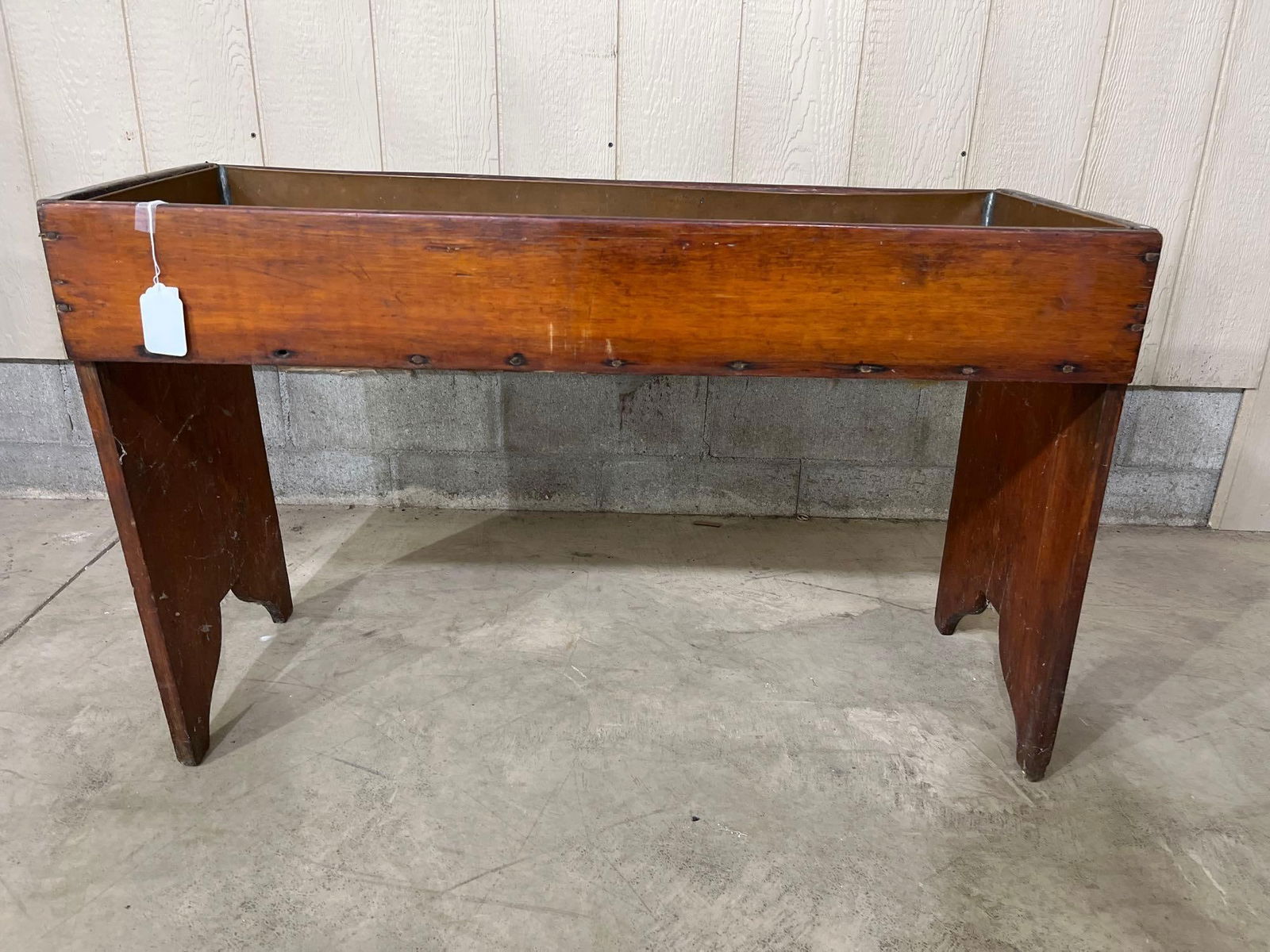 Primitive copper lined drysink/bucket bench (1 of 4)