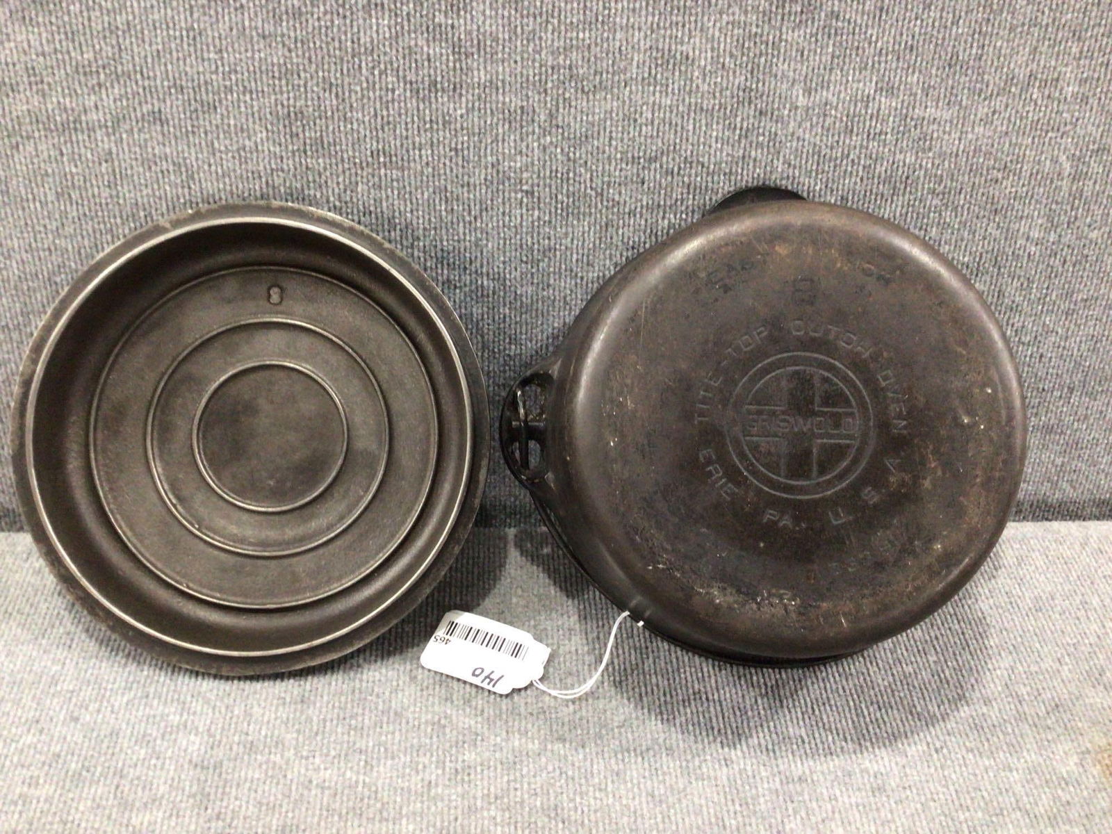 Griswold #8 cast iron Dutch Oven (1 of 3)