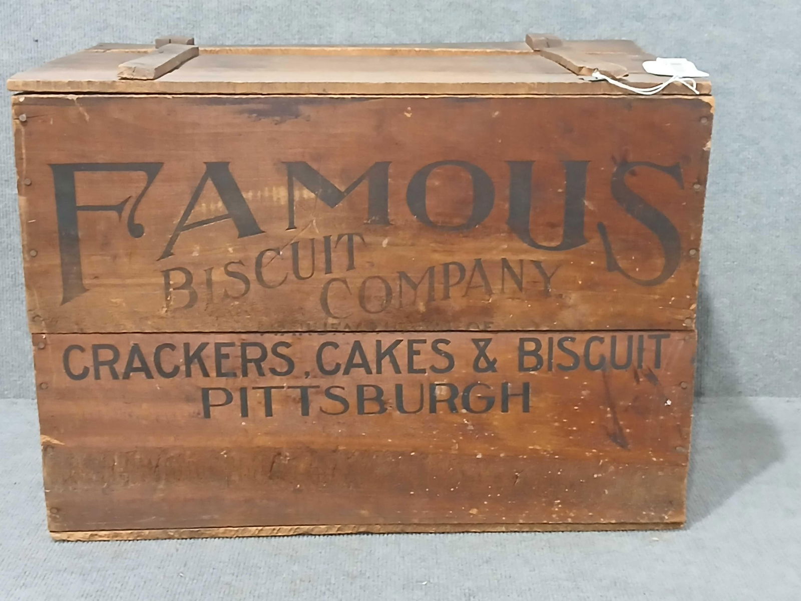 Famous Biscuit Co (Pittsburgh) wood crate with lid (1 of 6)