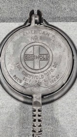 Griswold American #8 Waffle Iron