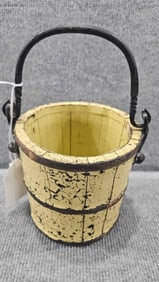 Miniature primitive bucket