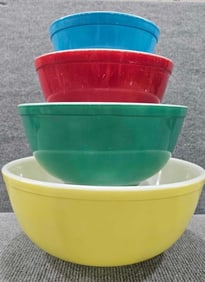 Pyrex Primary Colors 4pc mixing bowl set