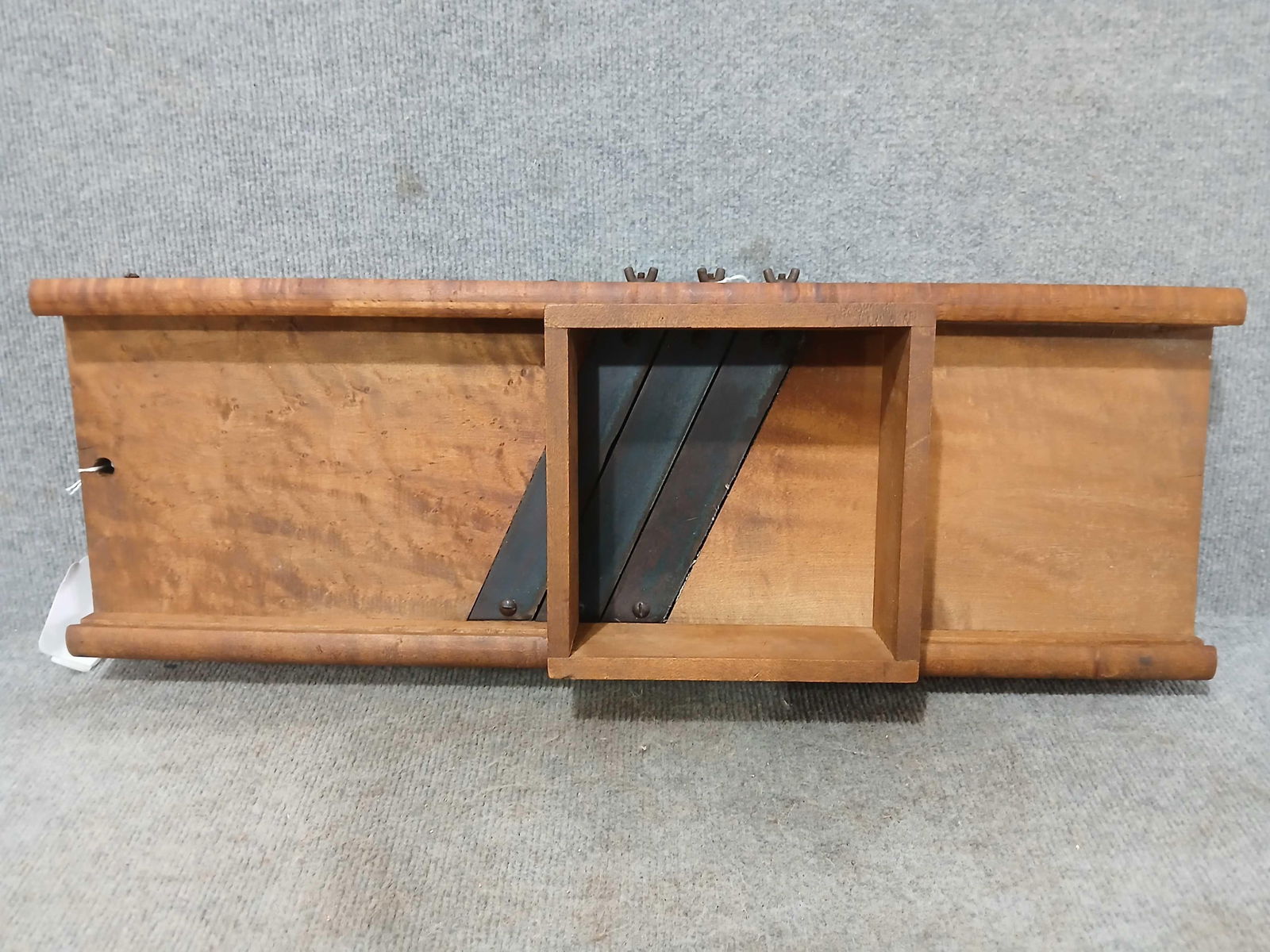 Bird's Eye Maple Primitive slaw cutter (1 of 5)