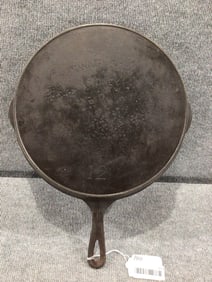 Wagner "Sydney" #12 cast iron skillet