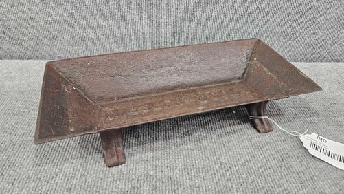 Wissler-0000 Salesman Sample cast iron feeding trough