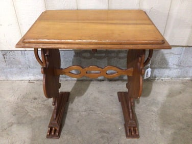 Fancy small Writing Table