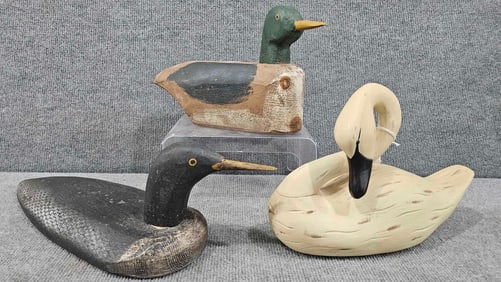 Wooden Swan & 2- Ducks
