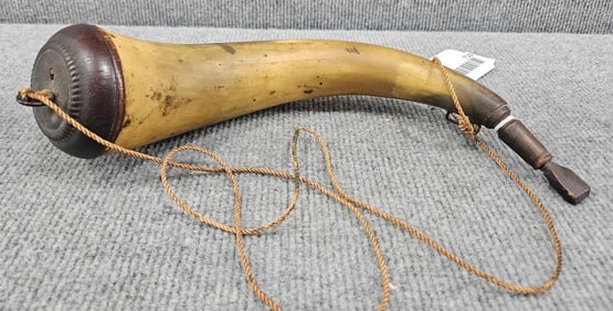Lancaster screw-tip powder horn