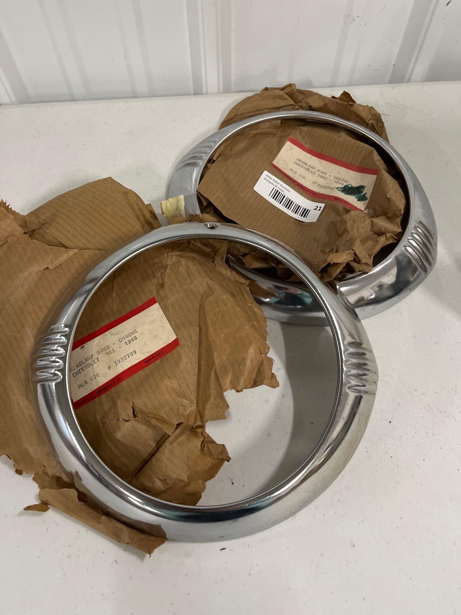 1942-1948 Chevy Chrome Headlight Rims (1 of 4)